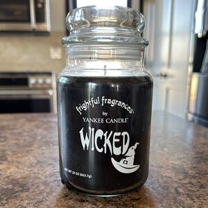 Yankee Candle Wicked Frightful Fragrances
